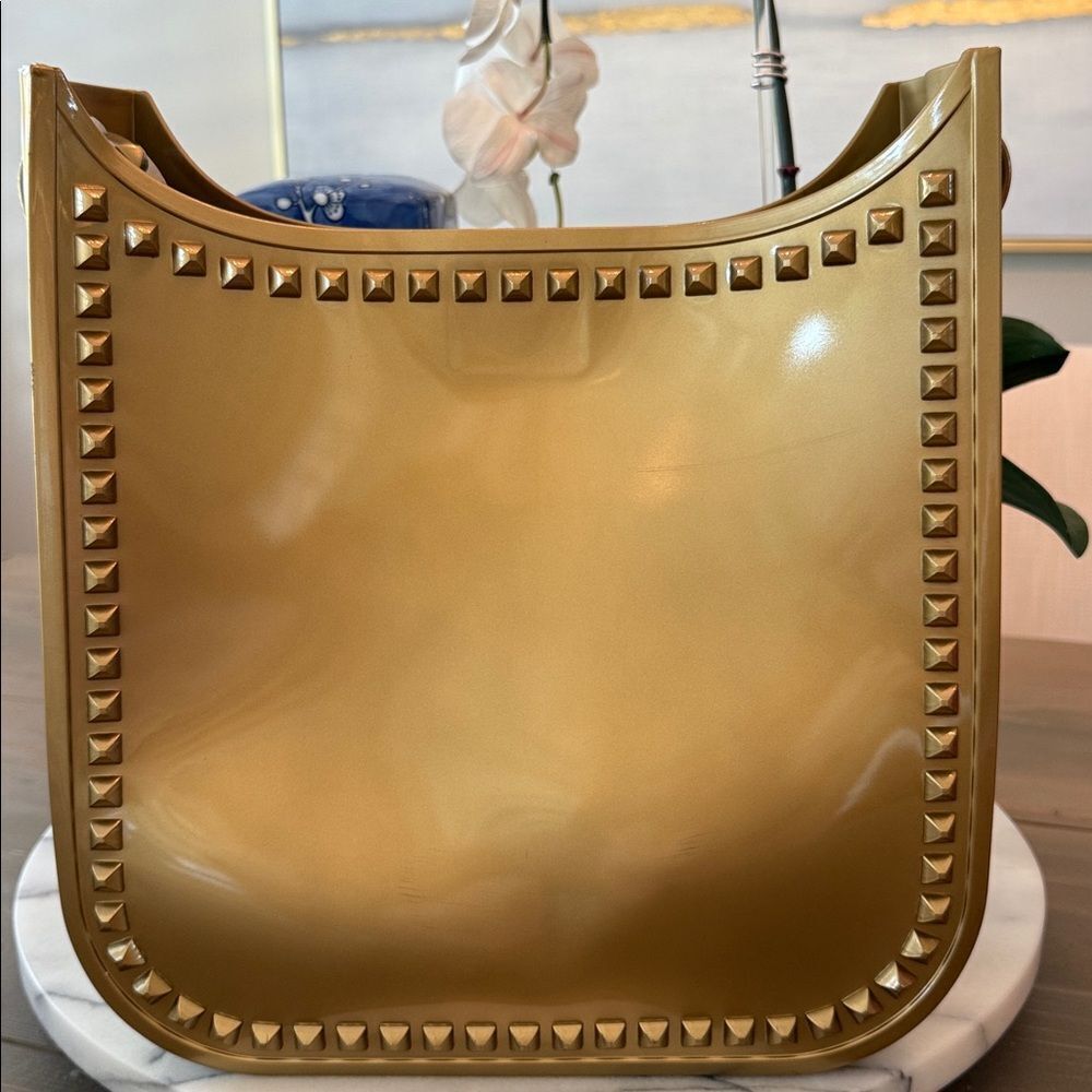 Carmen Sol Fico Large Crossbody -
Metallic Jelly Gold - Picture 7 of 8